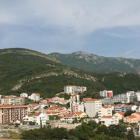 Apartments Becic Будва Екстер'єр фото